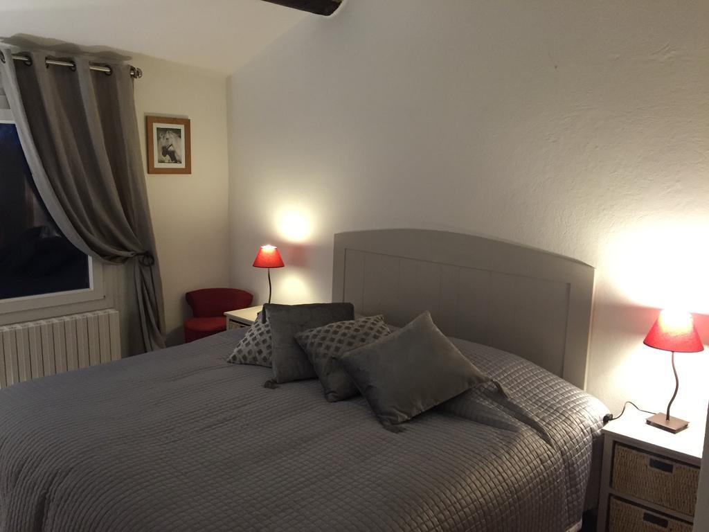 Gites Equestres Lou Caloun - Les Saintes Maries De La Mer Kamer foto