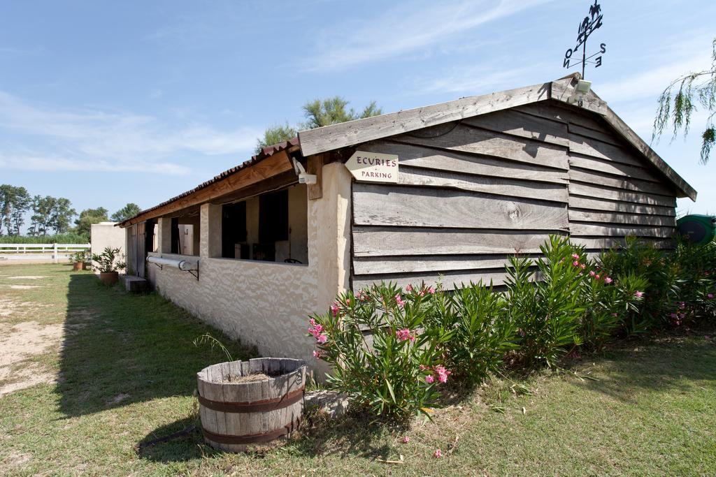 Gites Equestres Lou Caloun - Les Saintes Maries De La Mer Kamer foto